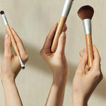 The Body Shop Bamboo Double Ended Eyeshadow Brush - Chivela