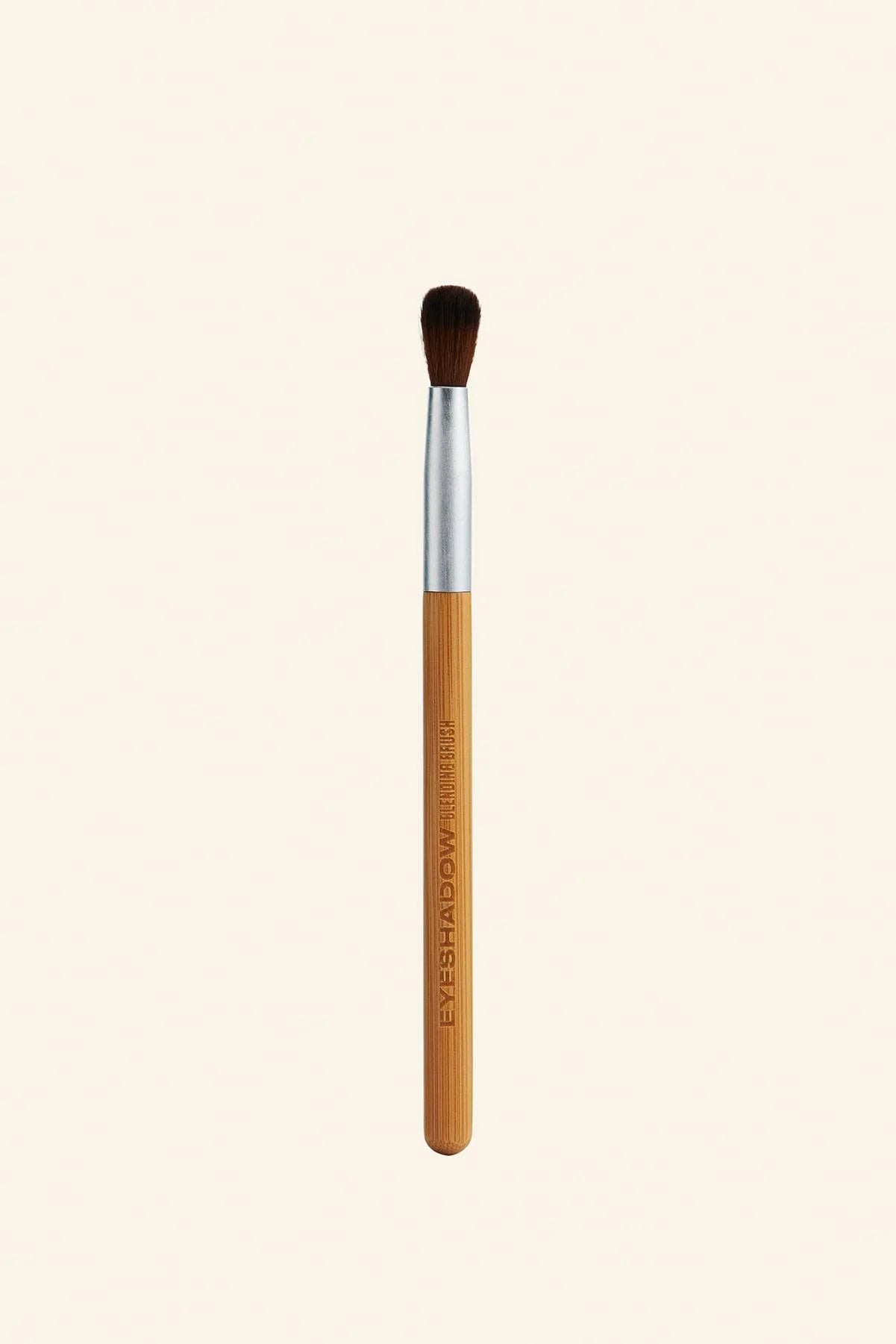 The Body Shop Bamboo Eyeshadow Brush - Chivela