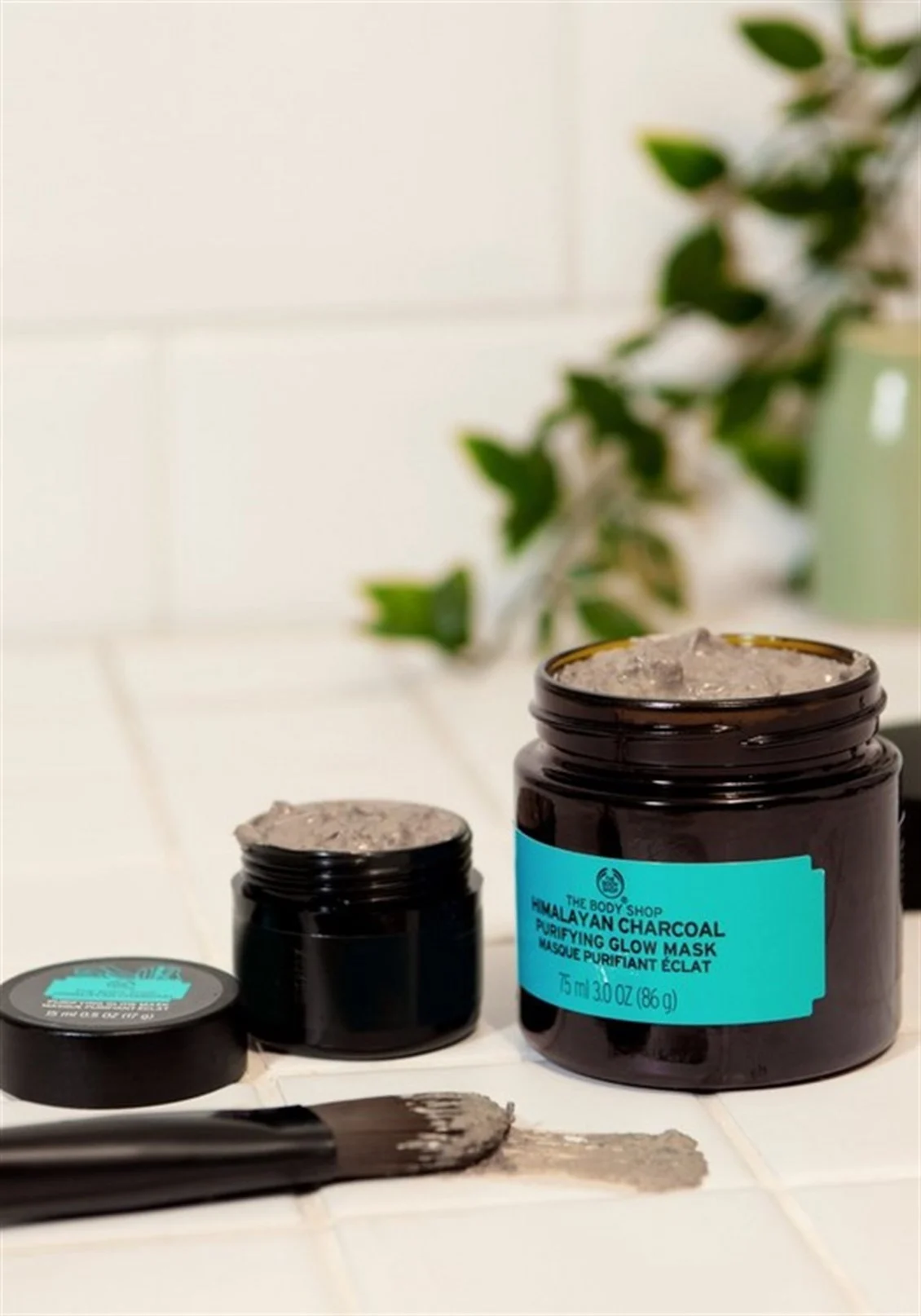 The Body Shop Himalayan Charcoal Detoxifying Radiance Mask 75ml - Chivela