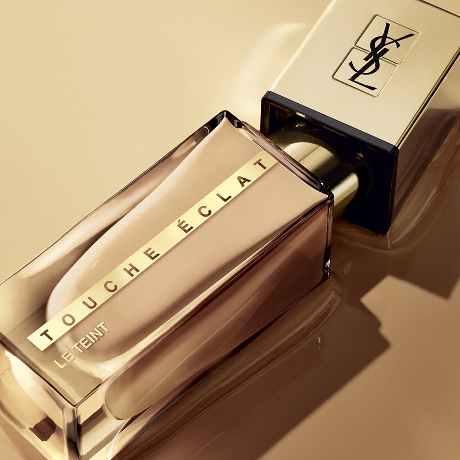 Yves Saint Laurent Touche Éclat Le Teint Foundation -B10 3614273070683